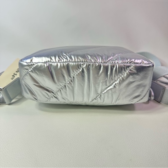 NEW WOMEN’S ON 34TH Metallic Silver Nylon Crossbody, Created for Macy's - Picture 5 of 6